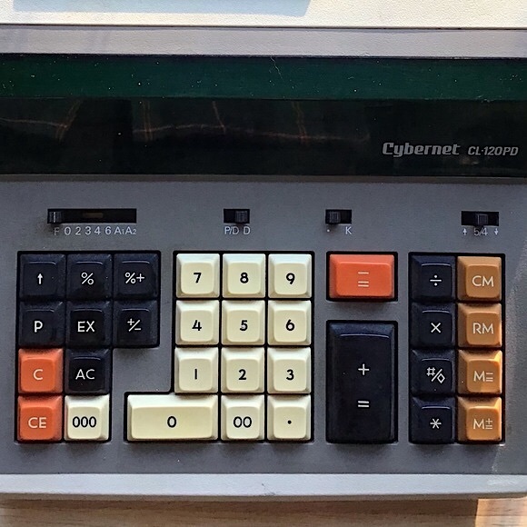 Vintage Cybernet Model CL120PD Desktop Calculator - Picture 3 of 9